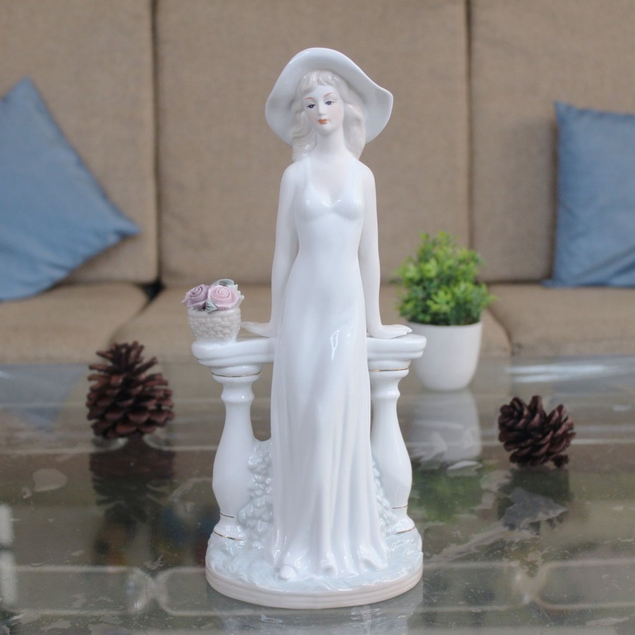 Home Decor Wonderland Human Figurine | Victoria Lady Fine Porcelain Figurine With Pillars, Showpiece, Home Decor