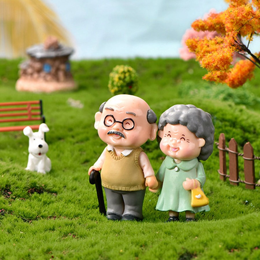 Miniature Fairy Garden Wonderland | Cute Old Grandparents( Miniature Toys , Cake Toppers , Small Figuine, Valentine Couple)