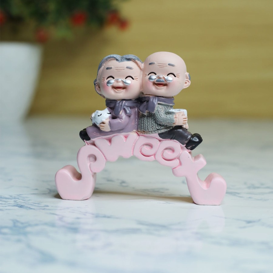 Miniature Fairy Garden Wonderland | Wonderland Single Piece Sweet Old Couple| Figurine Statue| Home Decor| Gift Articles | Gift Item| Shelf Decor