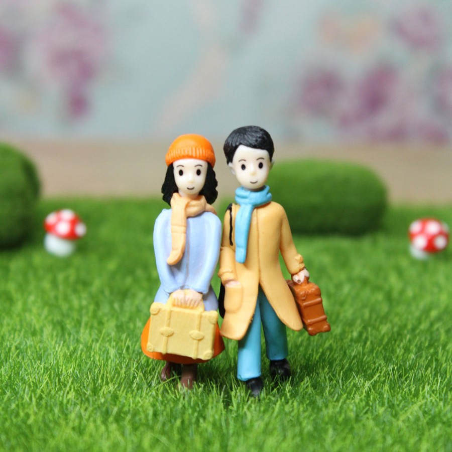 Miniature Fairy Garden Wonderland | Miniature Toys : Winter Couple For Fairy Garden Accessories