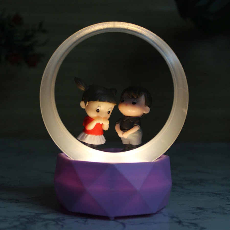 Gifts Wonderland | Wonderland Enchanted Love: Round Ring Shape Light Couple'S Frame With Couple , Ideal For Gifting