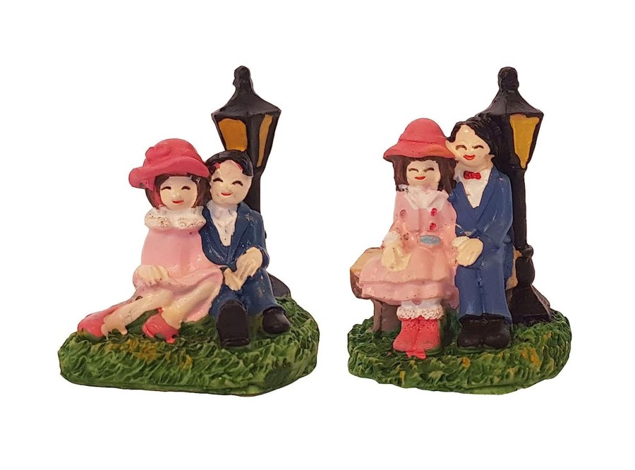 Miniature Fairy Garden Wonderland Garden Arts and Craft | Resin Couple Figurine Sitting Under Lamp Post Miniature For Miniature Garden Decor - (Multicolour) Set Of 2