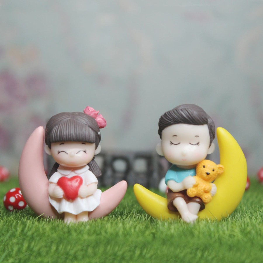 Miniature Fairy Garden Wonderland | Dolls On The Moon Cute Couple Garden Miniature (Pink & Yellow) 2 Pc/Set