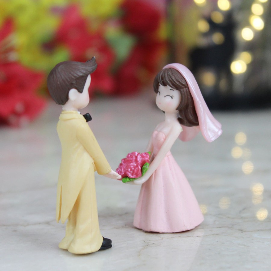 Miniature Fairy Garden Wonderland | Marriage Couple- (Pink And Beige)( Miniature Toys , Cake Toppers , Small Figuine, Valentine Couple)