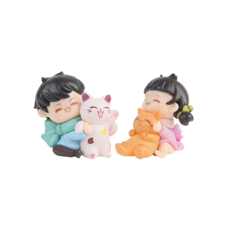 Miniature Fairy Garden Wonderland | Couple Hoding Kitty Couple( Miniature Toys , Cake Toppers , Small Figuine, Valentine Couple)