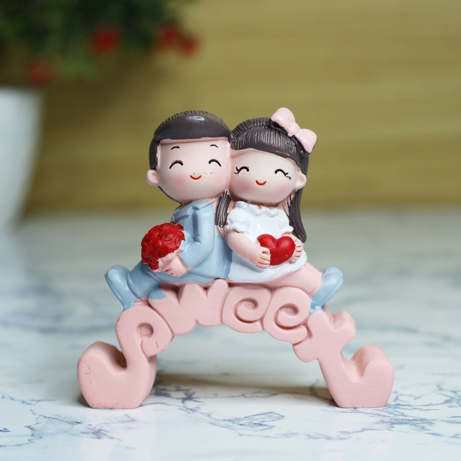 Home Decor Wonderland Table Top Decor | Wonderland Single Piece Sweet Young Couple| Figurine Statue| Home Decor| Gift Articles | Gift Item| Shelf Decor