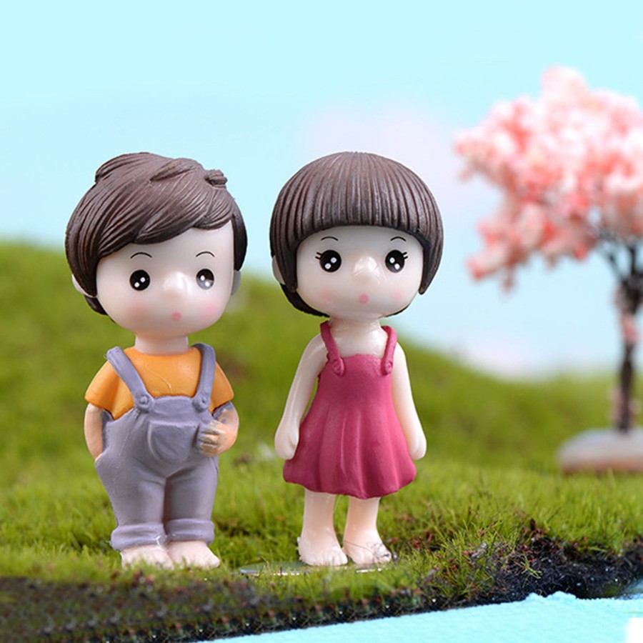 Miniature Fairy Garden Wonderland | Gallace Couple-1 ( Miniature Toys , Cake Toppers , Small Figuine, Valentine Couple)