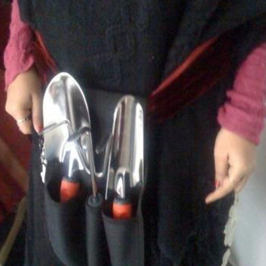 Garden Essentials Wonderland Peekay | 3 Pcs Trowel & Cultivator (Red, Silver And Black Bag)