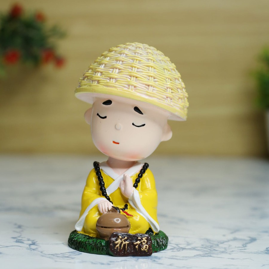 Home Decor Wonderland Table Top Decor | Wonderland Single Piece Meditating Monk With Tabla Shaking Head| Monk Statue| Home Decor| Gift Articles | Gift Item