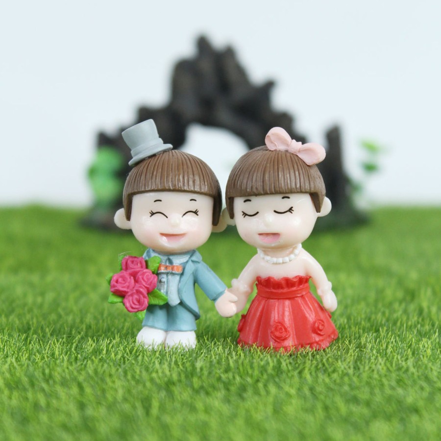 Miniature Fairy Garden Wonderland | Wonderland ( Set Of 2 ) Wedding Bride & Groom (Red & Blue) Miniature Toys