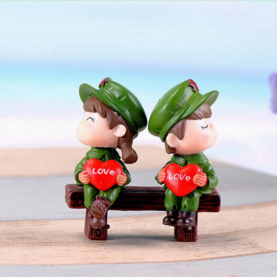 Miniature Fairy Garden Wonderland | Army Couple With Heart ( Miniature Toys , Cake Toppers , Small Figuine, Valentine Couple)