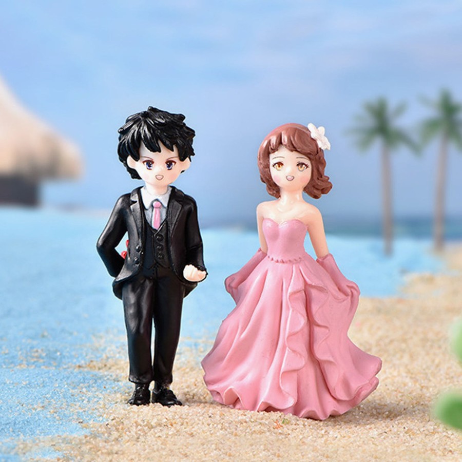 Miniature Fairy Garden Wonderland | Romantic Couple-Pink And Black ( Miniature Toys , Cake Toppers , Small Figuine, Valentine Couple)