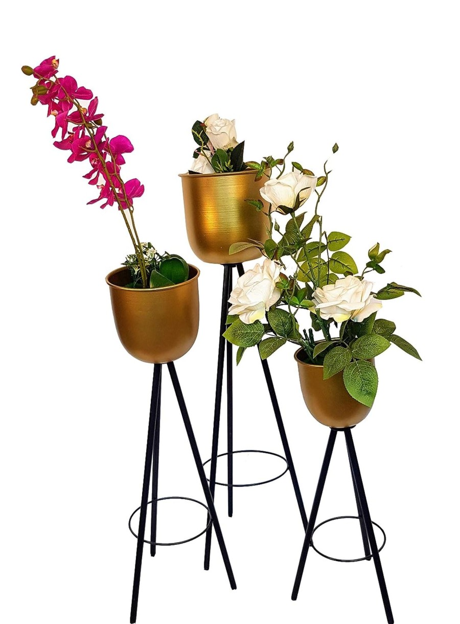 Garden Decor Wonderland Garden Arts and Craft Metal Yard Art | Metal Planter With Stand (Set Of3)