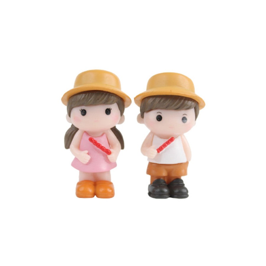 Miniature Fairy Garden Wonderland | Hat Couple-2 (Beige)( Miniature Toys , Cake Toppers , Small Figuine, Valentine Couple)