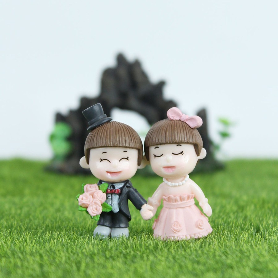 Miniature Fairy Garden Wonderland | (Set Of 2) Wedding Bride & Groom (Pink & Black) Miniature Toys