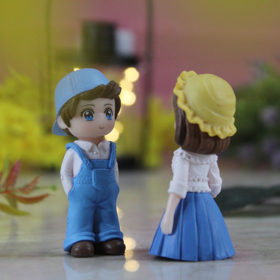 Miniature Fairy Garden Wonderland | Dangri Boy Couple-3 ( Miniature Toys , Cake Toppers , Small Figuine, Valentine Couple)